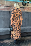 1752168386_Multi-Tiger-Print-34-Sleeve-Shirt-Midi-Dress-5.jpg