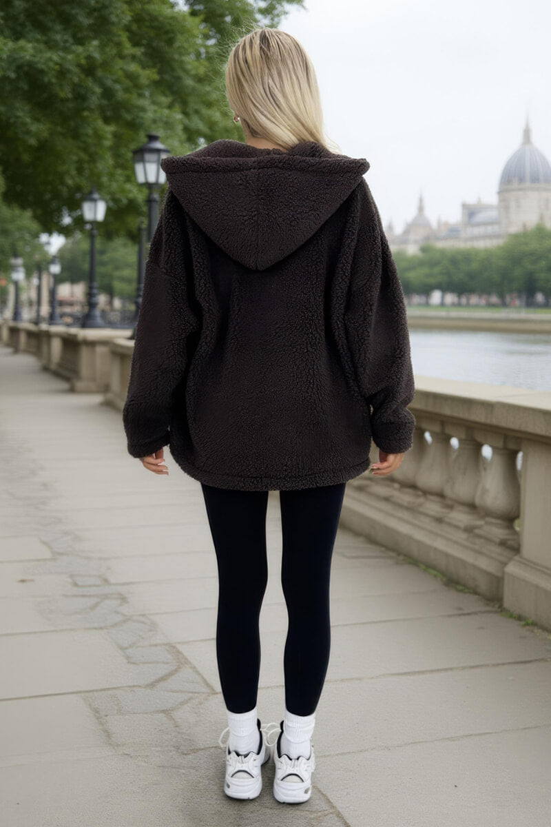 1758907280_POLLYCHOC%205.jpg