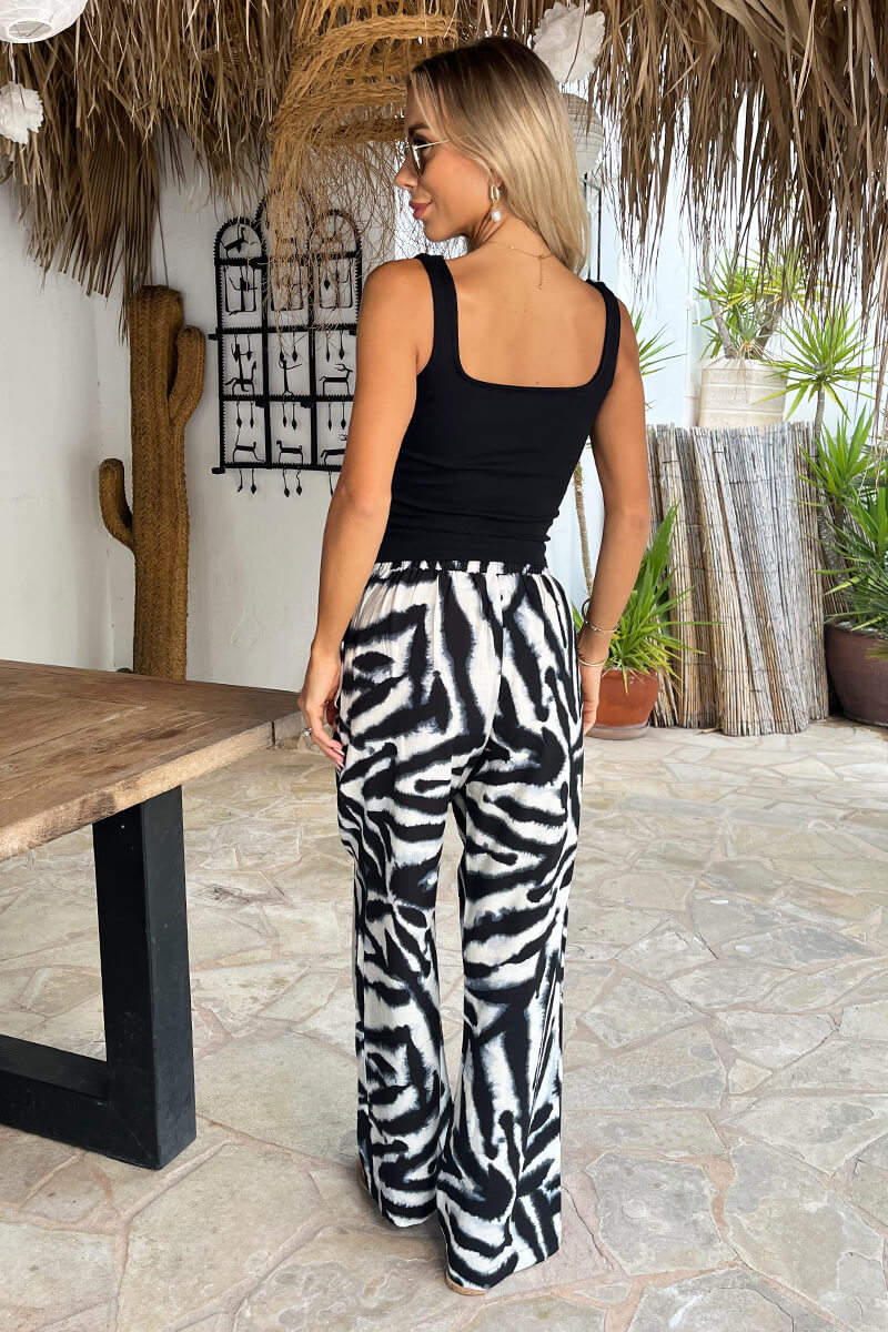 1771337233_Black-And-White-Animal-Print-Wide-Leg-Trousers-5.jpg