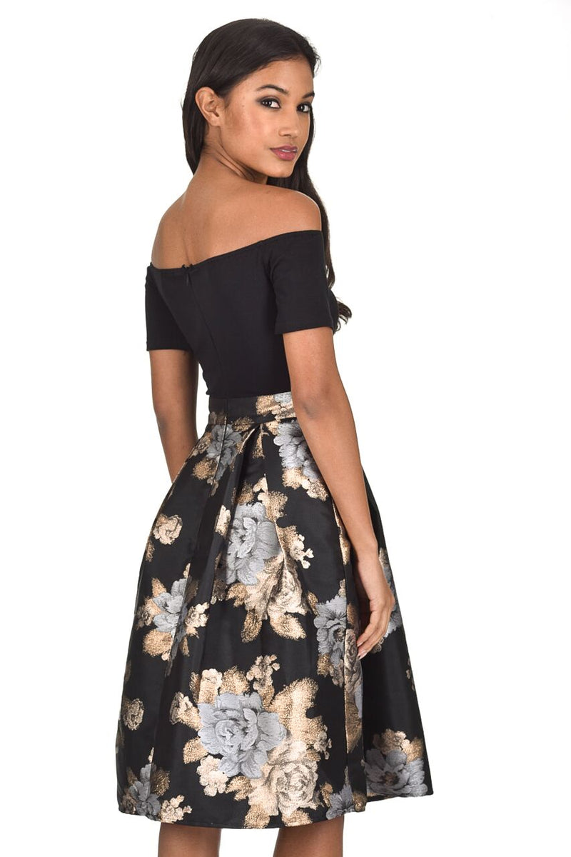 Favorite moment gold and clearance black star print skater dress